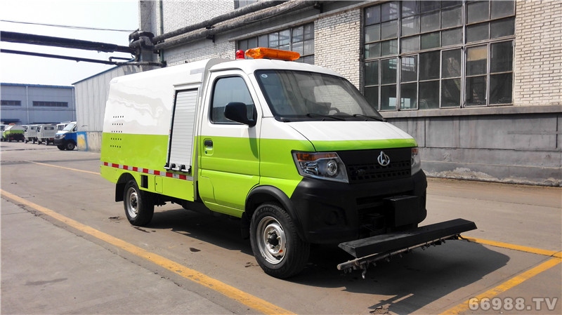 長安SC5025TYHDF4型路面養(yǎng)護車